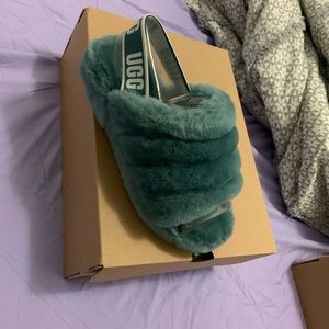 Uggs fluff yeah slide